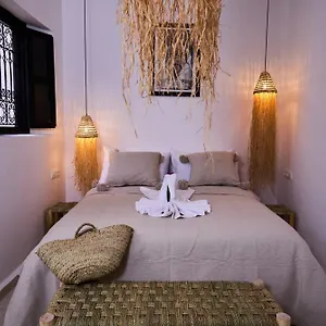 Tawkane Riad
