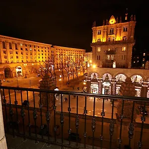 - Kreshchatyk Area Киев